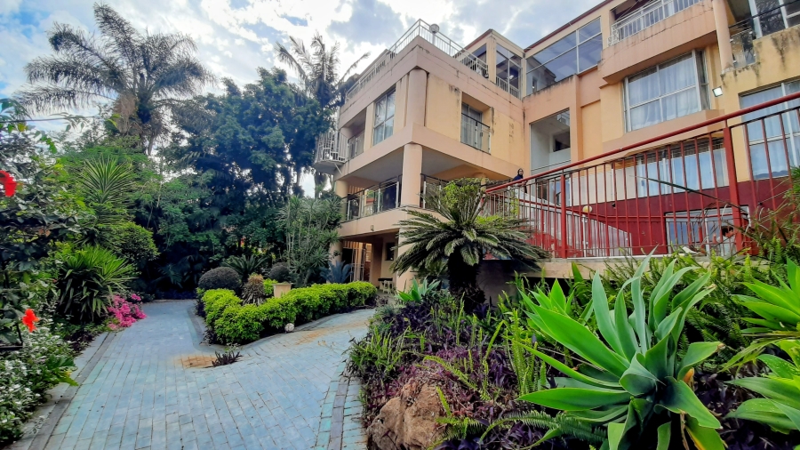 6 Bedroom Property for Sale in Kosmos North West